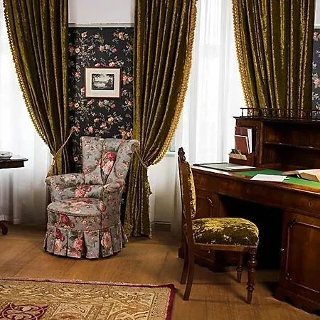 Antonius Boutique 4*