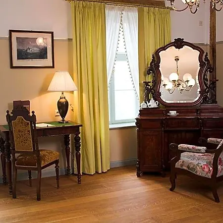 Antonius Boutique 4*