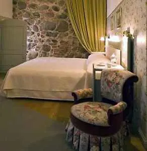 Antonius Boutique